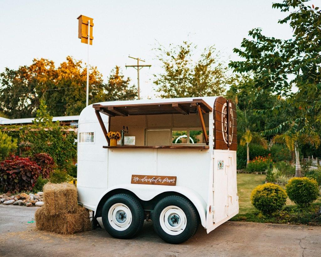 Mobile bartending trailer